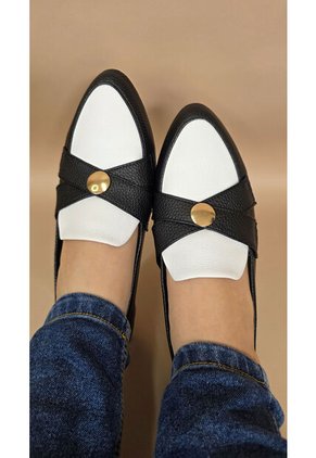 Baletas Negras Con Broche Oro