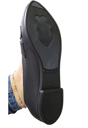 Baletas Negras Con Broche Oro Y Beige