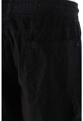 Bermuda De Movies Negra Con Bolsillos Tipo Cargo Para Hombre 32
