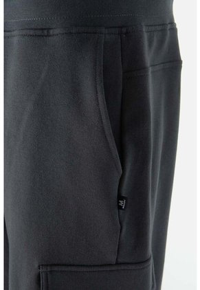 Bermuda De Movies Con Bolsillos Gris Grafito Para Hombre 34