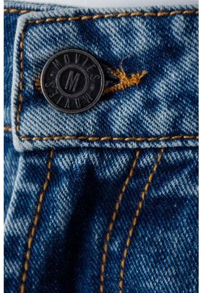 Short De Movies En Denim Tono Medio Con Rotos Para Mujer 10