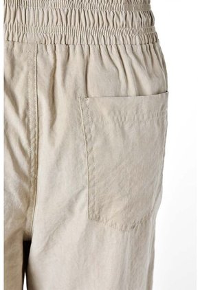 Pantalón De Movies Tipo Cargo Color Arena Para Mujer 6