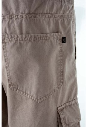 Bermuda De Movies Taupe Tipo Cargo Para Hombre 36