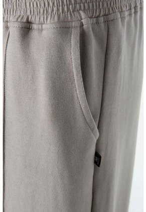 Jogger De Movies Con Bolsillos Taupe Para Mujer 12