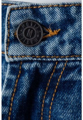 Short De Movies En Denim Tono Medio Con Rotos Para Mujer 8