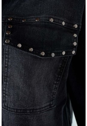 Chaqueta De Movies Negra Con Taches Decorativos Para Mujer M