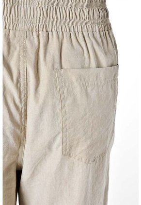 Pantalón De Movies Tipo Cargo Color Arena Para Mujer 8