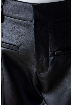 Short De Movies Negro Tipo Cuero Para Mujer 6