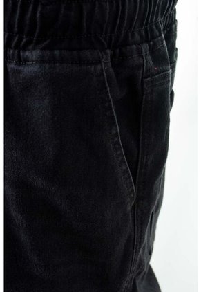 Jogger De Movies Negro Para Hombre 36