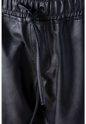 Jogger De Movies Negro Con Bolsillos Para Mujer 10