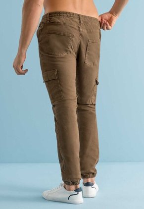 Jogger Hombre Chocolate Mp 59223