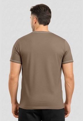 Camiseta Hombre Café Pardo Mp 107015