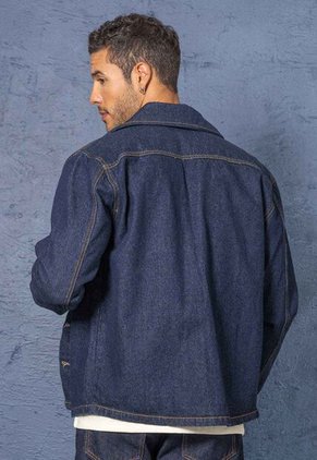 Sobre Camisa Hombre Azul Oscuro Mp 114150