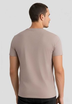 Camiseta Hombre Café Pardo Mp 113051