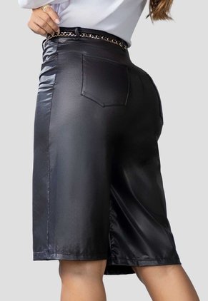 Bermuda Mujer Negro Mp 115609
