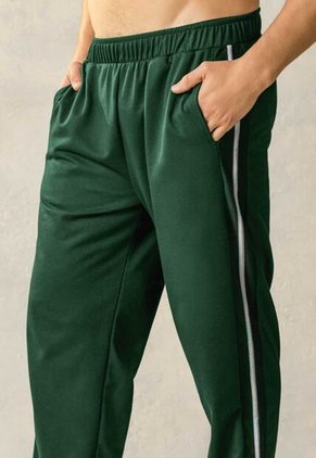 Jogger Hombre Verde Pino Mp 113606