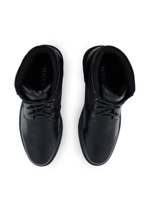 Botin Con Cordones De Cuero Laios