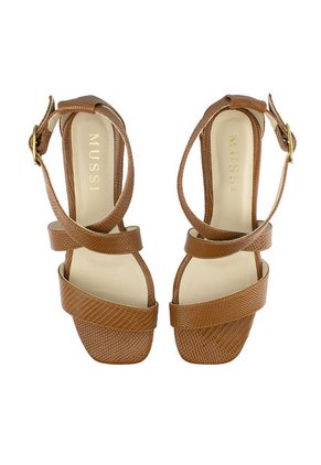 Sandalia Tacon Corrido De Cuero Nicola