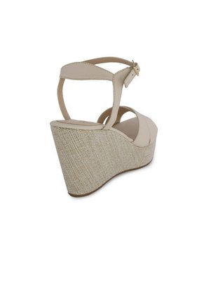 Sandalia Plataforma Mussi Ursula Color Beige Para Mujer
