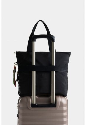 Bolso Tipo Shopping En Textil Con Bolsillo Frontal Removible Bolso Tipo Shopping En Textil Con Bolsillo Frontal Removible Negro NAPPA