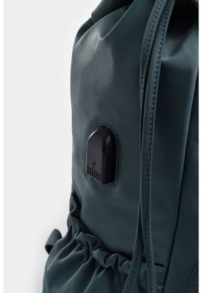 Bolso Tipo Tula Morral En Textil Para Mujer Con Bolsillo Frontal Removible Bolso Tipo Tula Morral En Textil Para Mujer Con Bolsillo Frontal Removible Verde Oliva NAPPA