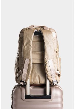 Bolso Tipo Morral Grande Con Bolsillo Removible Bolso Tipo Morral Grande Con Bolsillo Removible Dorado NAPPA