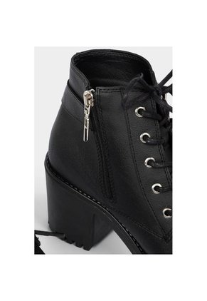 Zapatos Tipo Botin Para Mujer En Sintetico Camp.