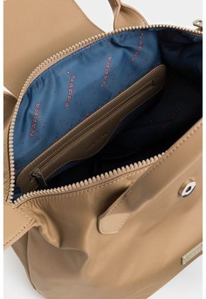 Bolso Tipo Baguette Mediano Con Tapa Y Doble Cargadera Bolso Tipo Baguette Mediano Con Tapa Y Doble Cargadera Crema NAPPA