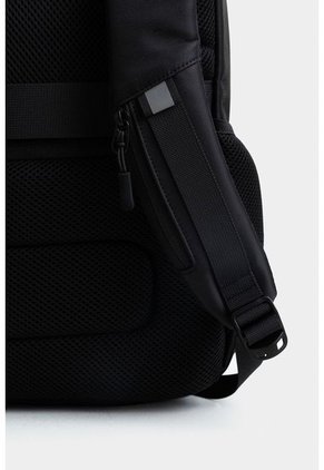 Bolso Tipo Tula Morral En Lona Gruesa Con Cierre Impermeable Y Lineas Reflectivas Bolso Tipo Tula Morral En Lona Gruesa Con Cierre Impermeable Y Lineas Reflectivas Negro NAPPA