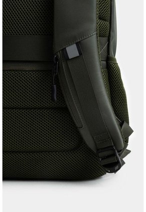 Bolso Tipo Tula Morral En Lona Gruesa Con Cierre Impermeable Y Lineas Reflectivas Bolso Tipo Tula Morral En Lona Gruesa Con Cierre Impermeable Y Lineas Reflectivas Verde NAPPA