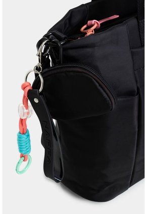 Bolso Tipo Baguette Mediano Con Monedero Removible Bolso Tipo Baguette Mediano Con Monedero Removible Negro NAPPA