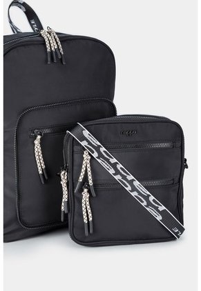 Morral En Textil Para Mujer Con Bolsillo Frontal Removible Morral En Textil Para Mujer Con Bolsillo Frontal Removible Negro NAPPA