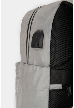 Morral Kroos Reflectivo Para Hombre Morral Kroos Reflectivo Para Hombre Gris NAPPA