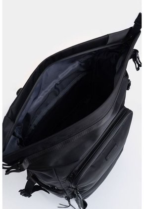 Bolso Tipo Tula Morral Con Diseño Expandible Bolso Tipo Tula Morral Con Diseño Expandible Negro NAPPA