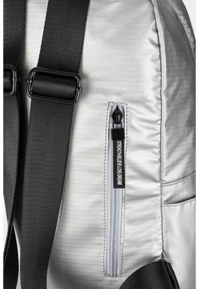 Morral Astor Para Mujer En Lona Encerada Con Gravado En Colores Metalizados De Moda Morral Astor Para Mujer En Lona Encerada Con Gravado En Colores Metalizados De Moda Plata NAPPA