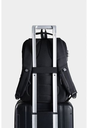 Bolso Tipo Morral Estructurado Con Cierres Impermeables Bolso Tipo Morral Estructurado Con Cierres Impermeables Negro NAPPA