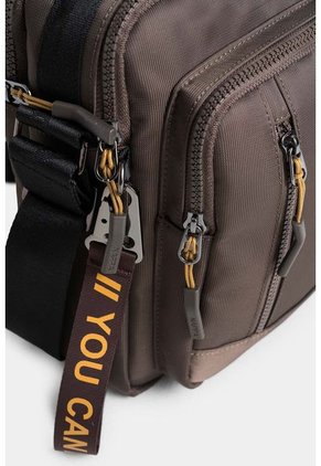 Bandolera Galvyn Vit Con Cierres Impermeables Bandolera Galvyn Vit Con Cierres Impermeables Tabaco NAPPA