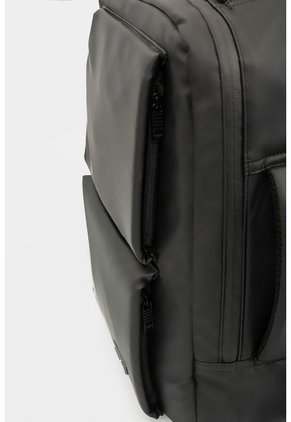Bolso Para Hombre Tipo Tula Morral Convertible En Maletin Portatil De Mano Con Amplios Bolsillos Frontales Bolso Para Hombre Tipo Tula Morral Convertible En Maletin Portatil De Mano Con Amplios Bolsillos Frontales Negro NAPPA