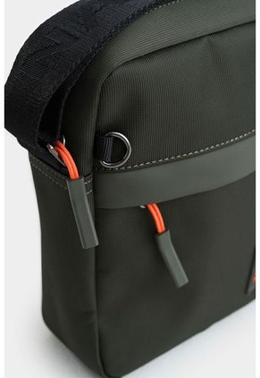 Bolso Tipo Manos Libres Mediano Básico Bolso Tipo Manos Libres Mediano Básico Verde NAPPA