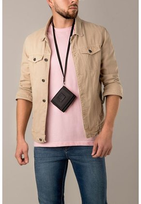 Billetera Para Hombre En Sintetico De Tacto Suave De Tres Compartimentos Billetera Para Hombre En Sintetico De Tacto Suave De Tres Compartimentos Negro NAPPA