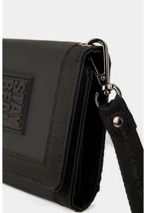 Billetera Para Hombre En Sintetico De Tacto Suave De Tres Compartimentos Billetera Para Hombre En Sintetico De Tacto Suave De Tres Compartimentos Negro NAPPA