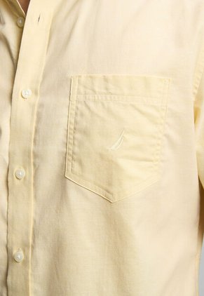 Camisa NAUTICA Amarillo