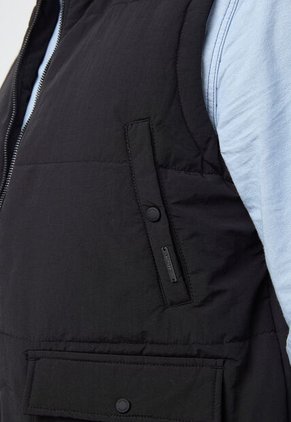 Chaleco  NAUTICA Negro