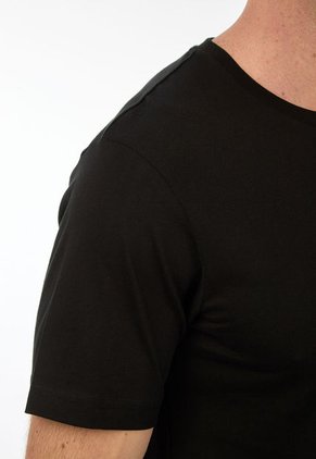 Camiseta NAUTICA Negro