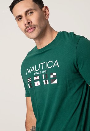 Camiseta Verde-Blanco-Azul Nautica