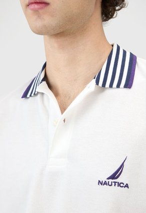 Camiseta Blanco-Azul Navy NAUTICA