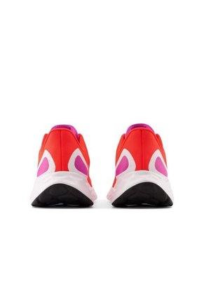 Tenis New Balance Fresh Foam Arishi V4 Mujer- Coral Neon