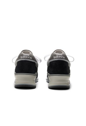 Tenis Lifestyle Unisex Made In USA New Balance U997BK
