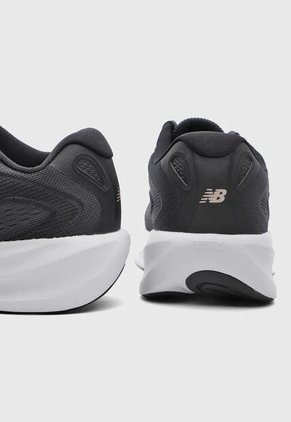 Tenis Running new balance 680 V9  Negro