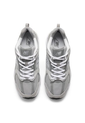Tenis Lifestyle Unisex 530 New Balance MR530CK